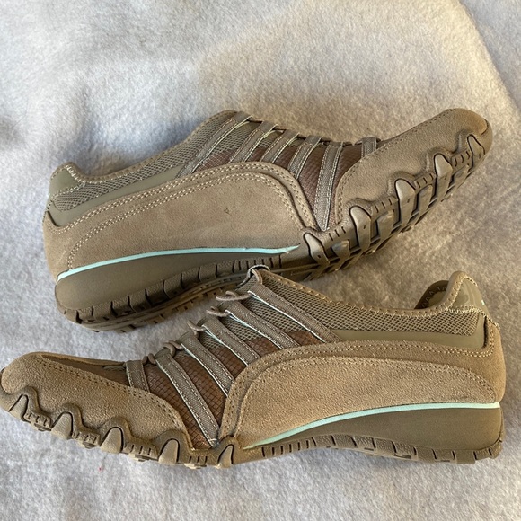 Skechers Slip On Shoes/Sneakers Size 11 - Picture 2 of 8